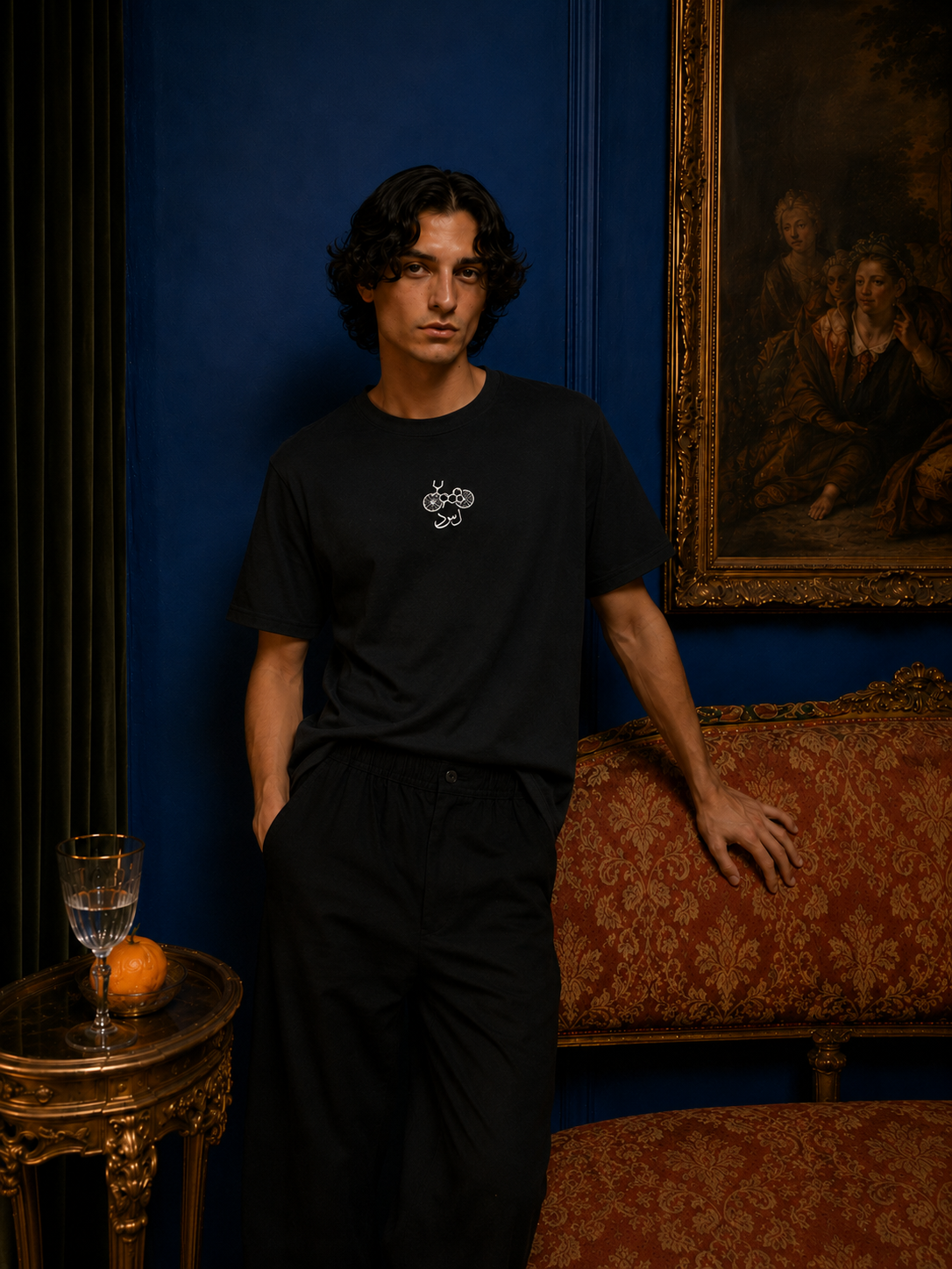 BLACK ESSENTIAL