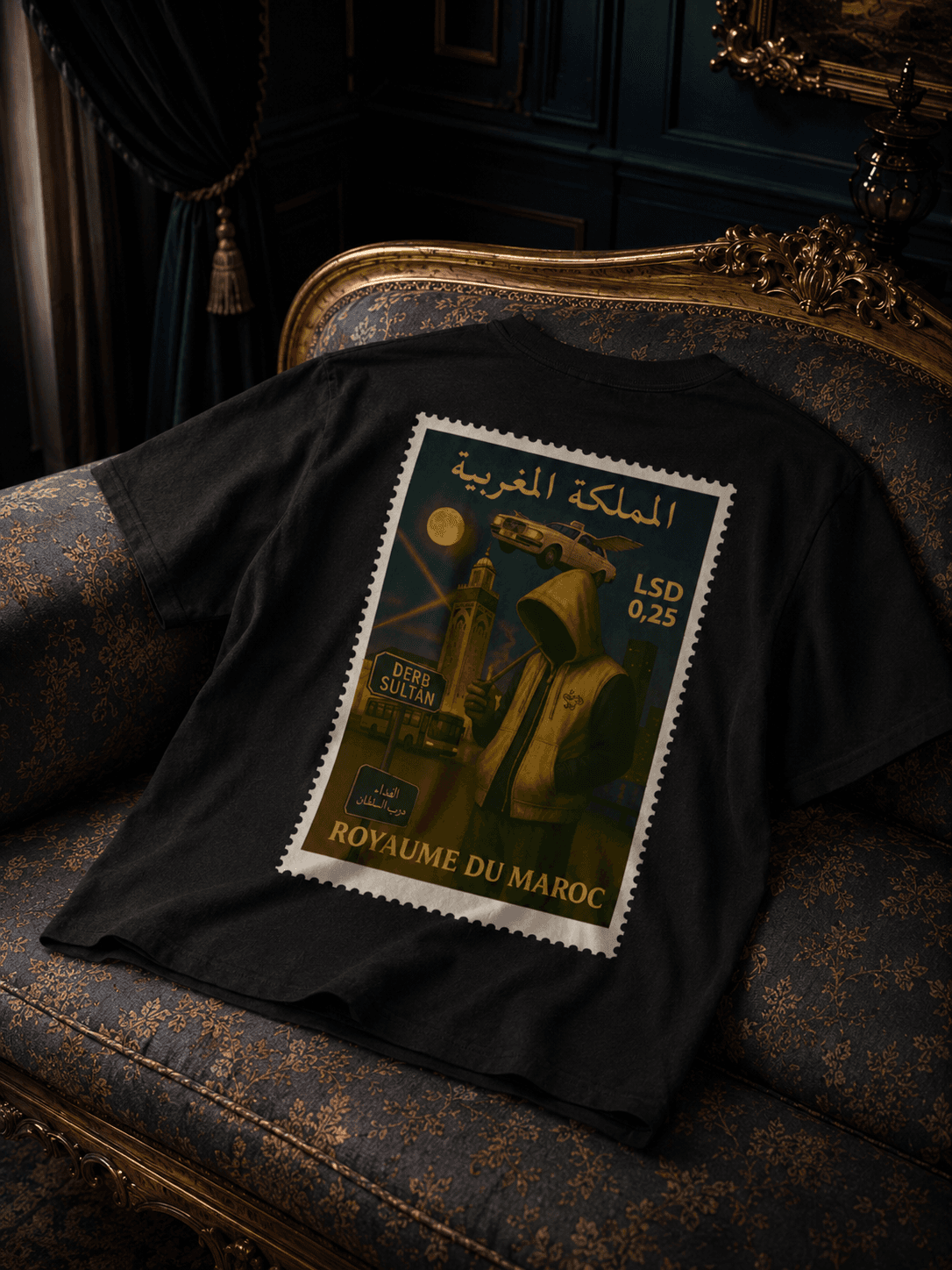 Détail du timbre signature au dos du T-shirt Casablanca